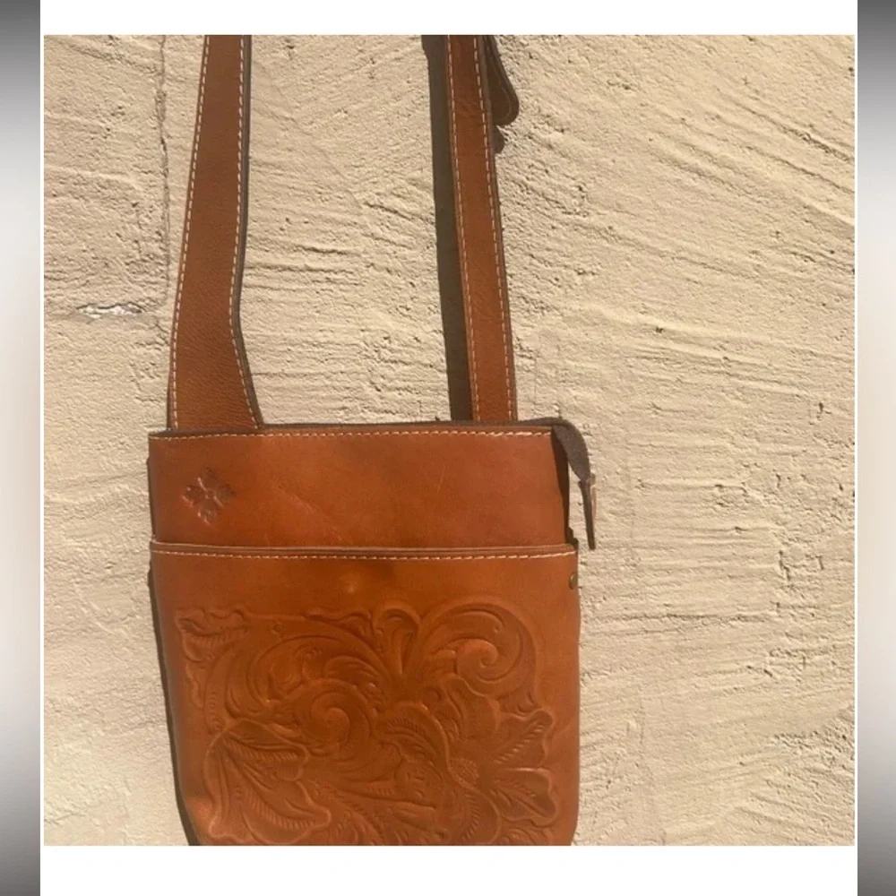 Patricia Nash tan crossbody bag